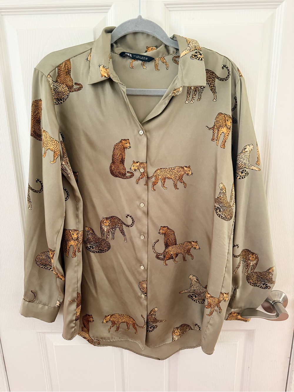 Zara Leopard Cheetah Print Silky Button Down Blouse Size Large - Picture 2 of 5
